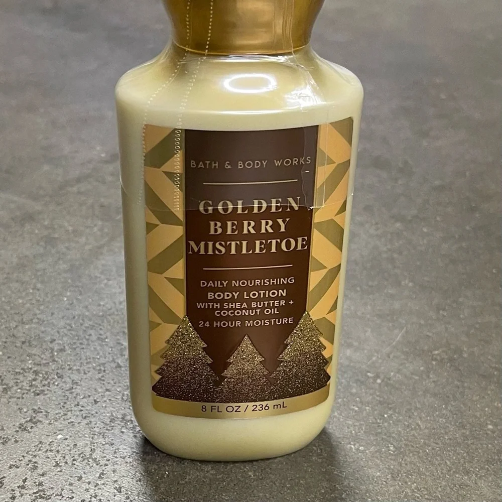 Bath & Body Works Golden Berry Mistletoe Body Lotion